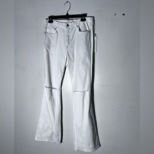 Womens NWT bootcut jeans size 31/32